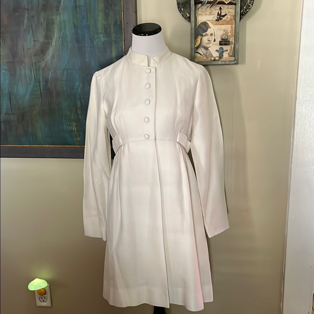 Cream Sheath Blazer with Mandarin Collar for Wedding Guest